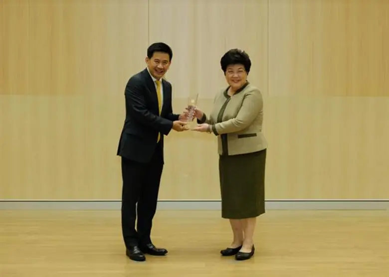 นางสาวถนอมวงศ์ แต้ไพสิฐพงษ์ รองกรรมการผู้...