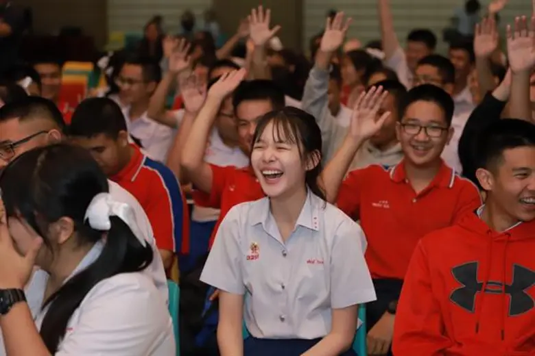 “ครูทอม คำไทย” สอดแทรกสาระปลุกจิตสำนึกดีสุดเฮฮา ในโครงการ “ไทยดี มีมารยาท”