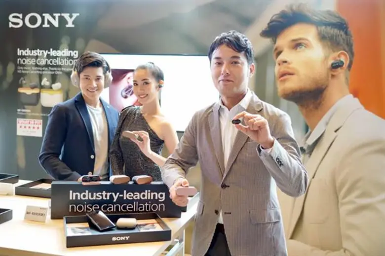 โซนี่ไทยย้ำภาพผู้นำวงการเทคโนโลยีหูฟังสุดล้ำ ส่ง WF-1000XM3 ปลุกกระแสตลาดหูฟังไร้สายตัดเสียงรบกวนคุณภาพสูง พร้อมกองทัพผลิตภัณฑ์เสียงเพื่อความบันเทิงครบครัน  ยกระดับคุณภาพการฟังเพลง และความบันเทิงในบ้านให้เหนือขึ้นไปไปอีกขั้น