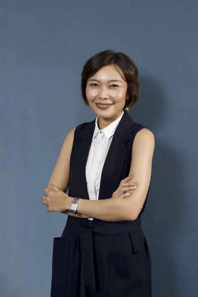 ผู้บริหารหญิงเก่ง พราว สิรินฉัตร แสงศรี ผ...