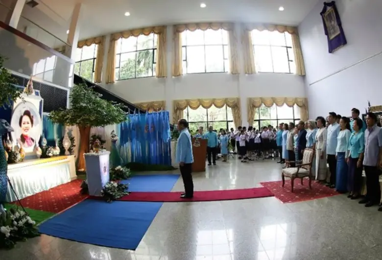 ม.ร.จัดกิจกรรมเทิดพระเกียรติ สมเด็จพระบรมราชชนนีพันปีหลวง