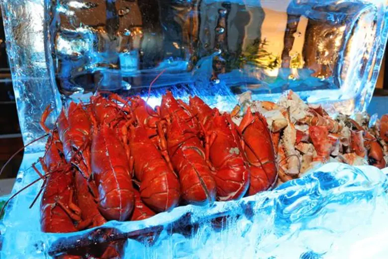 โรงแรมแชงกรี-ลา กรุงเทพฯ ขอเชิญทุกครอบครัวมาร่วมแสดงความรักต่อคุณแม่ พร้อมอิ่มหนำไปกับ “บรั้นช์วันแม่แห่งชาติ” เลิศรส ณ ห้องอาหารเน็กซ์ทู คาเฟ่ ริมแม่น้ำเจ้าพระยาและรับข้อเสนอสุดพิเศษ คุณแม่รับประทานฟรี