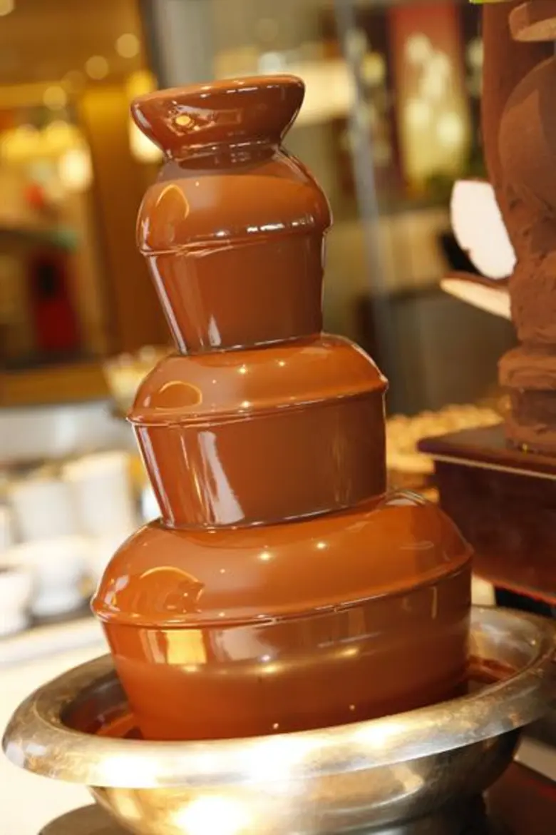 โรงแรมแชงกรี-ลา กรุงเทพฯ ขอเชิญทุกครอบครัวมาร่วมแสดงความรักต่อคุณแม่ พร้อมอิ่มหนำไปกับ “บรั้นช์วันแม่แห่งชาติ” เลิศรส ณ ห้องอาหารเน็กซ์ทู คาเฟ่ ริมแม่น้ำเจ้าพระยาและรับข้อเสนอสุดพิเศษ คุณแม่รับประทานฟรี