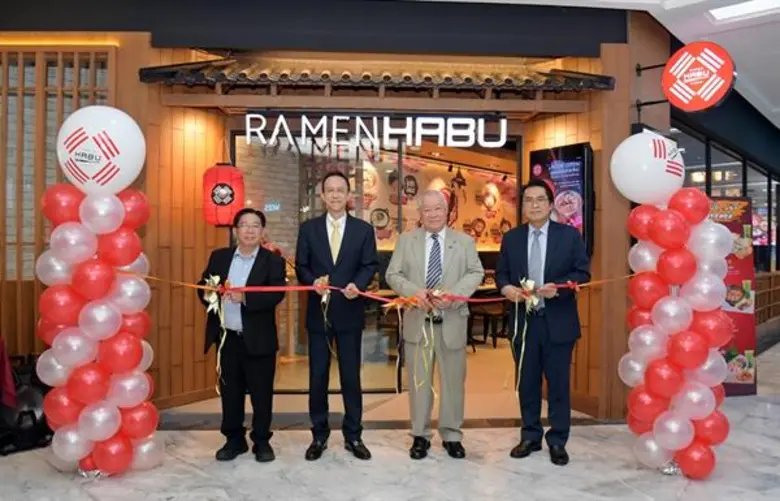 นายสถิต สังขนฤบดี ประธานผู้บริหารฝ่ายปฏิบ...