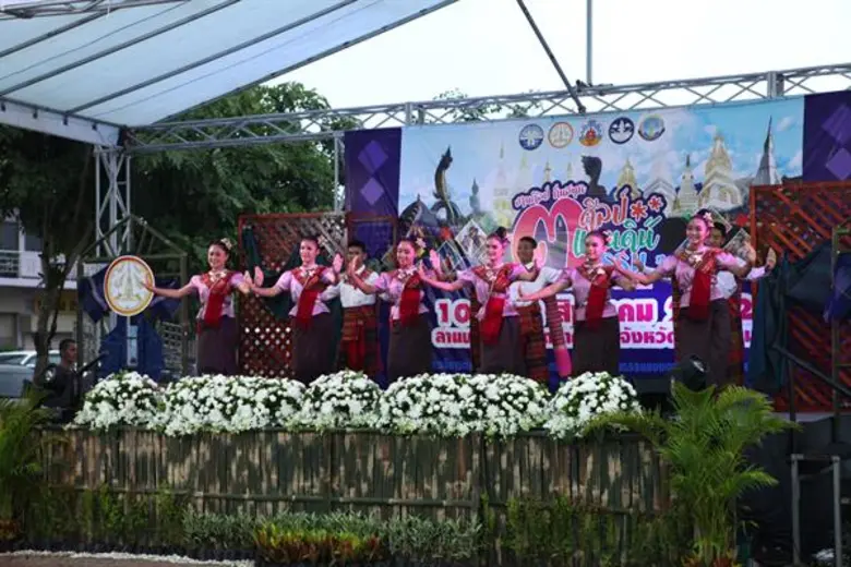 นครพนม นำทัพกลุ่มจังหวัดสนุก สกลนคร นครพนม มุกดาหาร โชว์ศักยภาพเมืองท่องเที่ยว อวดสินค้าเด่น