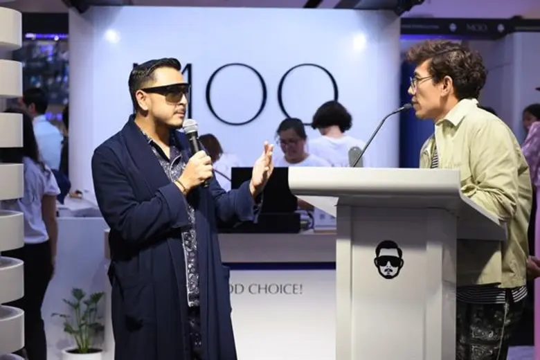 ครั้งแรก ! กับ “MOO (หมู) แบรนด์เสื้อผ้าผู้ชายของดีไซเนอร์มากฝีมือ หมู-พลพัฒน์ อัศวะประภา