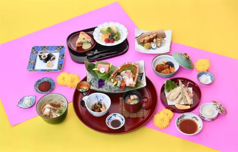 ห้องอาหาร ยามาซาโตะ (Yamazato) โรงแรม ดิ ...