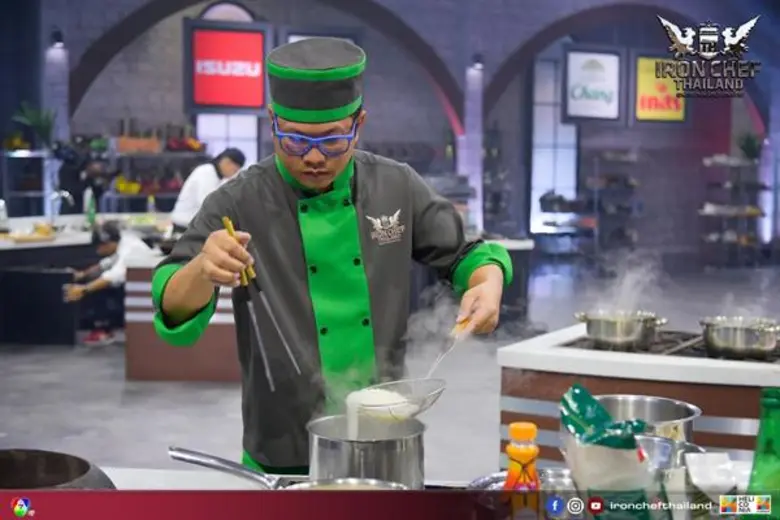 “เชฟกระทะเหล็ก” องศาเดือด..มันส์หยุดโลก!! “เชฟทัด” ร้อนวิชาท้าไขว้ข้ามรุ่น “เชฟบุญธรรม”