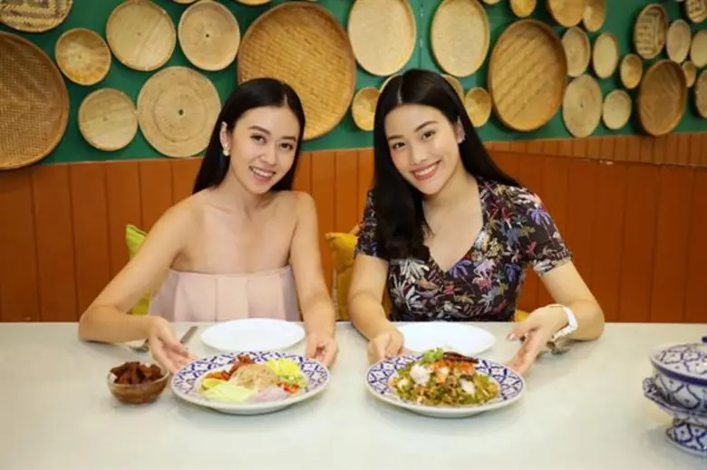 เซเลบฯ บุกครัวฝึกเมนูเด็ดมัดใจแม่