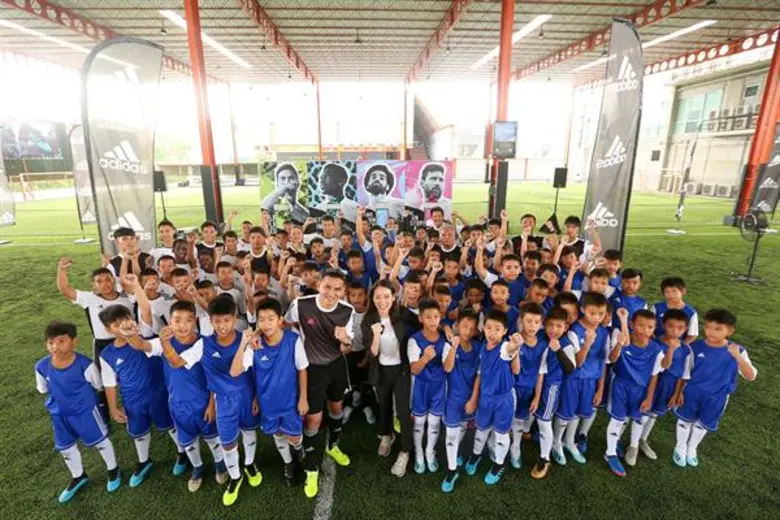 อาดิดาส ฟุตบอล จัดกิจกรรม "อาดิดาส ฮาร์ด ...