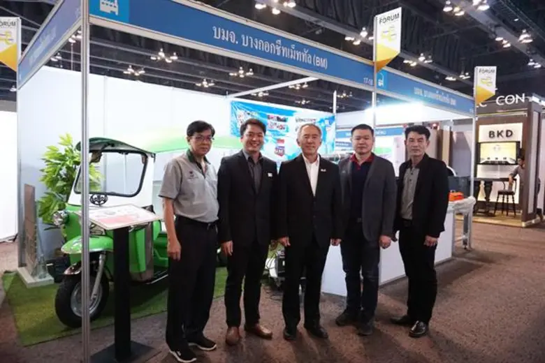 นายธีรวัต อมรธาตรี (ที่ 3 จากขวา) กรรมการ...