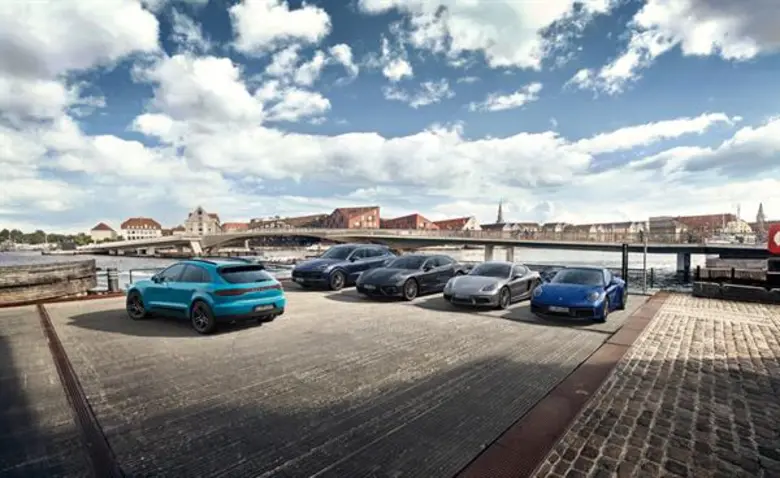 ปอร์เช่ 911 คาร์เรร่า เอส ใหม่ ปรากฎโฉมพร้อมสะกดทุกสายตาที่งาน Big Motor Sale 2019