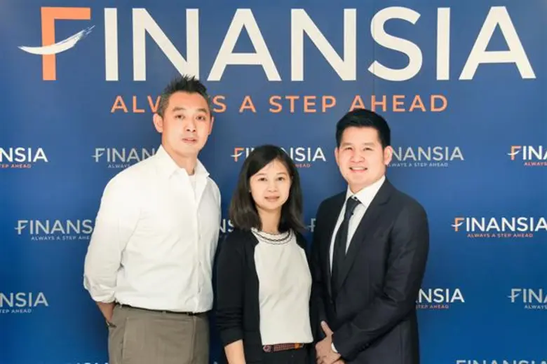 เมื่อเร็วๆ นี้ นายทรงกลด ชยันต์นคร (ขวา) รองกรรมการ...