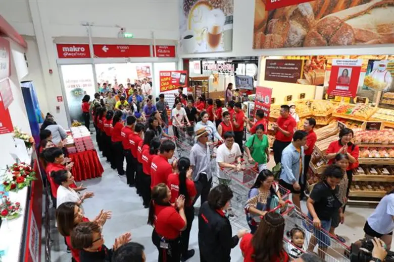 แม็คโคร เปิดสาขาบ่อวิน รับเศรษฐกิจขยายตัวแรงในพื้นที่อีอีซี ชูคลังวัตถุดิบช่วยบริหารจัดการสต๊อก ยกระดับผู้ประกอบการรายย่อย หนุนชาวสวนสับปะรด