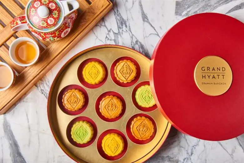 เฉลิมฉลองเทศกาลขนมไหว้พระจันทร์ 2562 โรงแรมแกรนด์ ไฮแอท เอราวัณ กรุงเทพฯ ระหว่าง 1 สิงหาคม – 13 กันยายน 2562 วางจำหน่ายที่ห้องอาหาร เอราวัณ เบเกอรี่ และ ห้องอาหารเอราวัณ ที รูม