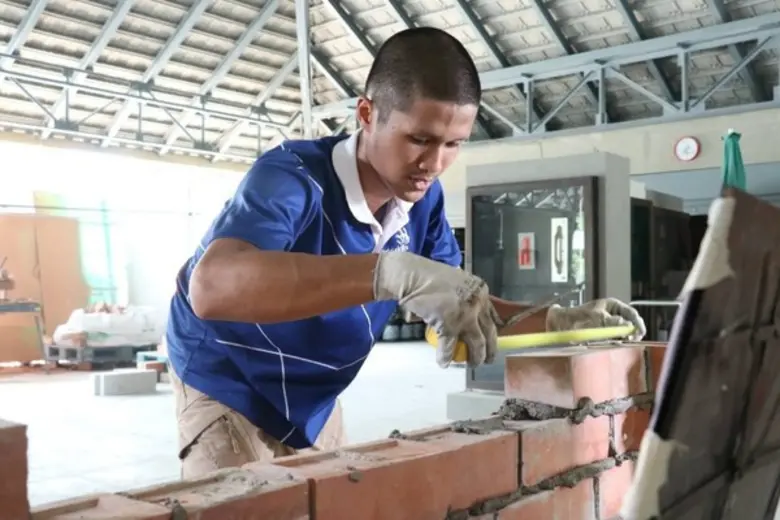 นายสุชาติ พรชัยวิเศษกุล อธิบดีกรมพัฒนาฝีม...