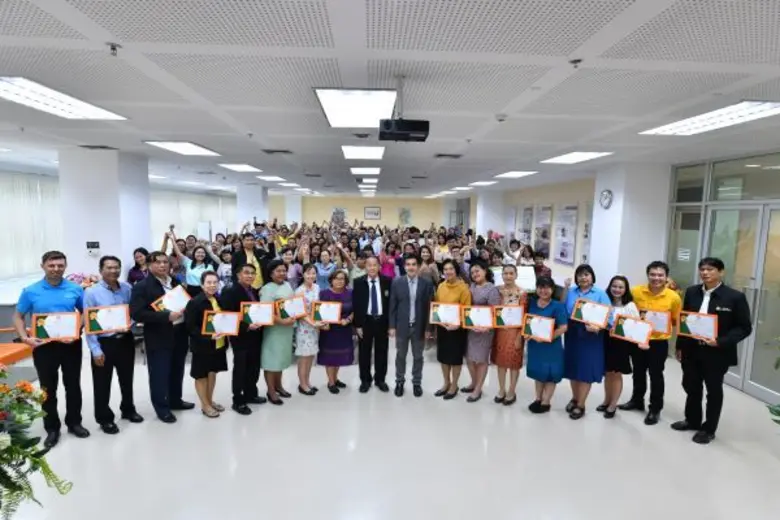 ศาสตราจารย์ ดร. สุชาติ เซี่ยงฉิน อธิการบด...