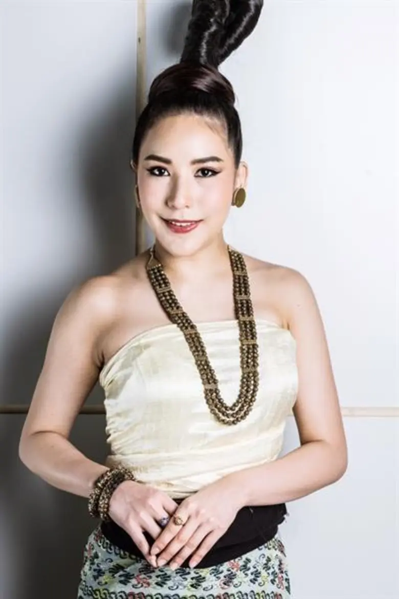 “ดร.พิมพ์ขวัญ” น้องใหม่ของวงการบันเทิง สุดปลื้มใจชิมลางงานซีรี่ส์ประวัติศาสตร์ศึกกรุงศรีอยุธยากับอังวะ เรื่อง “เลือดสุพรรณ” ทางช่อง 5