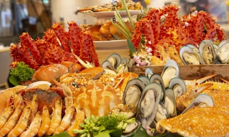 “MOM MEET CRAB” คุณแม่ทานฟรี! ที่ สตรีทส์ คาเฟ่