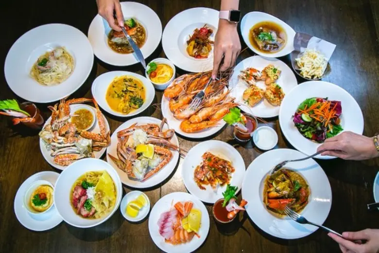 ห้องอาหารดีไลท์ ณ โรงแรมดับเบิ้ลทรี บาย ฮ...