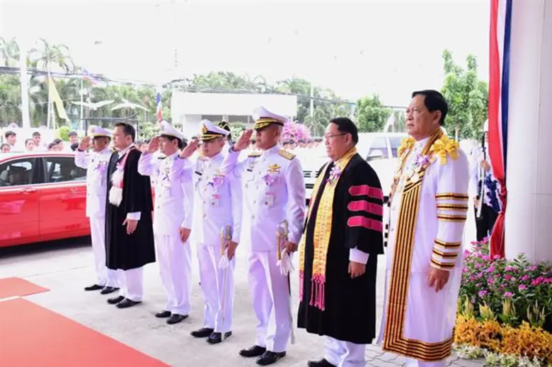 สมเด็จพระกนิษฐาธิราชเจ้า กรมสมเด็จพระเทพรัตนราชสุดา ฯ ให้พระราโชวาทแก่บัณฑิตผู้สำเร็จการศึกษา ประจำปีการศึกษา 2561 จากสถาบันการอาชีวศึกษา สำนักงานคณะกรรมการการอาชีวศึกษา