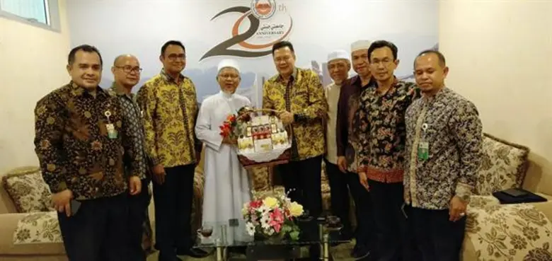 นายวิสุทธิ์ บริบูรณ์ รองกรรมการผู้จัดการ ...