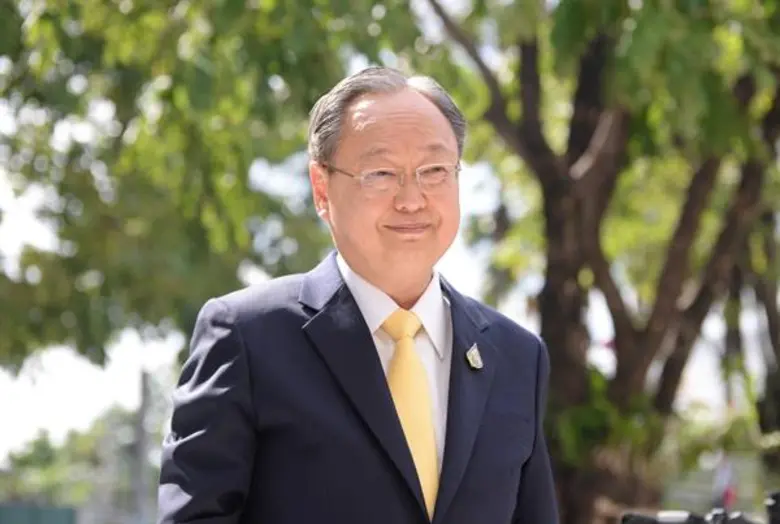 นายสนธิรัตน์ สนธิจิรวงศ์ รัฐมนตรีว่าการกร...