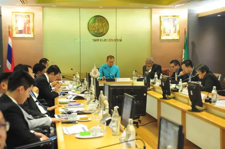 “เฉลิมชัย” หารือการยางเตรียมเคาะมาตรการประกันรายได้ชาวสวนยาง มุ่งเน้นแปรรูปผลิตภัณฑ์ต่าง ๆ เพื่อระบายยางออกจากตลาดให้ได้มากที่สุด