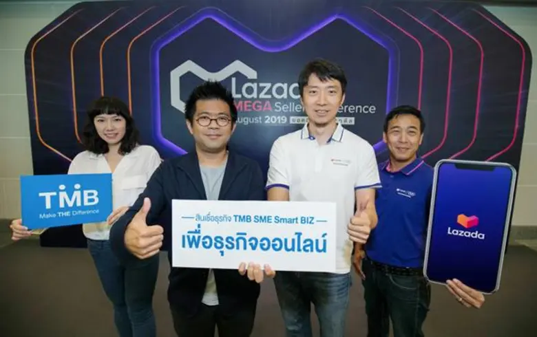 นายพร้อมพงษ์ พัฒนธีระเดช (ที่ 2 จากซ้าย) ...