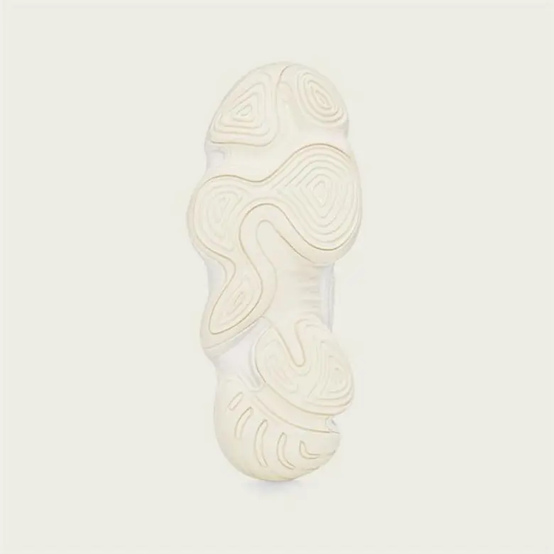 เท่นำเทรนด์ทุกฤดูกาล! อาดิดาส และ คานเย่ เวสต์ เปิดตัว YEEZY 500 BONE WHITE สนีกเกอร์รุ่นล่าสุดที่เหล่าสาวกต้องมีไว้ใส่ลุยรันเวย์หน้าฝน