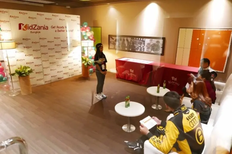 แซนดี้ร่วมเป็นกรรมการตัดสินกิจกรรม B-Quik Racing Junior 2019 คิดส์ซาเนีย กรุงเทพ