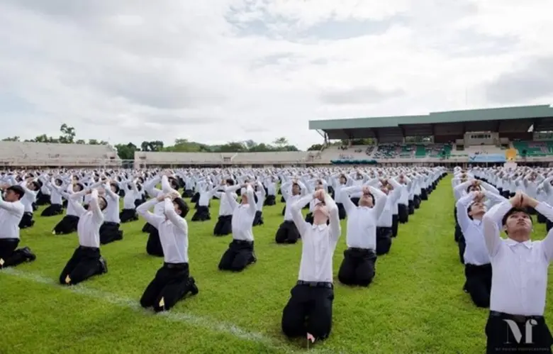 RBRU : “ดร.นักรบ” เจิมมงคลแก่ผู้อัญเชิญตราพระราชลัญจกร และตราศักดิเดชน์ ประจำปีการศึกษา 2562