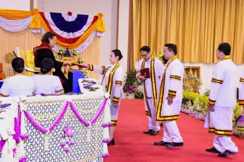 สมเด็จพระกนิษฐาธิราชเจ้า กรมสมเด็จพระเทพร...