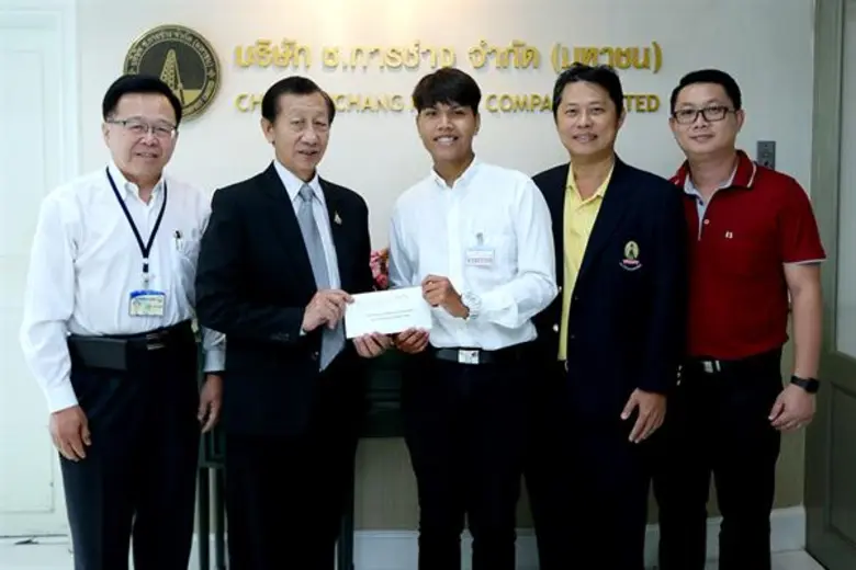 นายรัตน์ สันตอรรณพ กรรมการบริหารและผู้บริ...