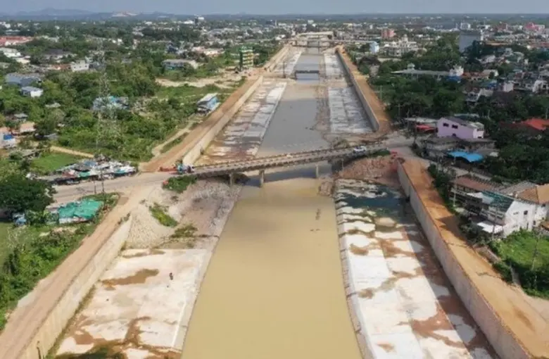 “รมว.เกษตรฯ” ขันน็อต กรมชลฯ เร่งสร้าง “คลองร.1” แก้ท่วมหาดใหญ่ หวั่นซ้ำรอยท่วมใหญ่ปี’53