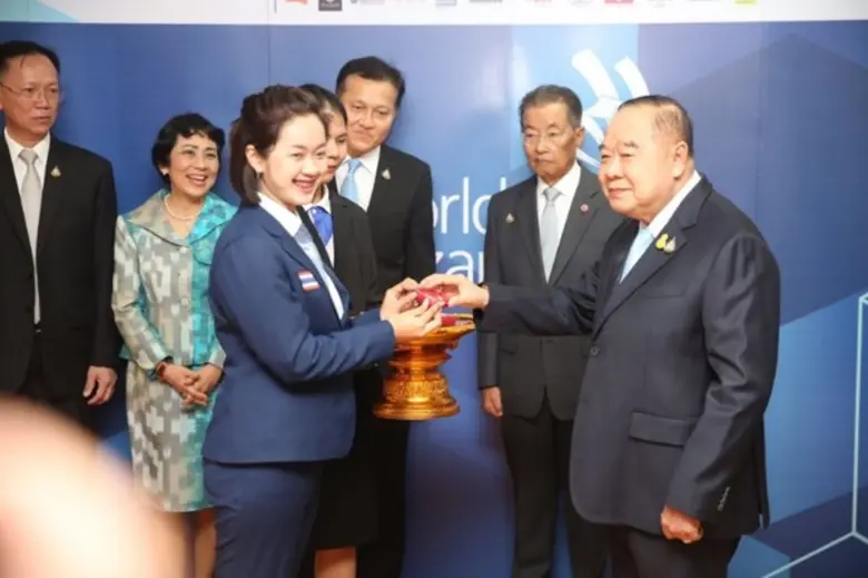 ก.แรงงาน นำตัวแทนเยาวชนไทย เข้าคารวะและรั...