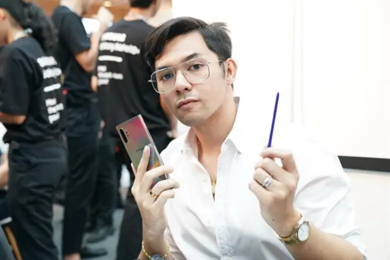 แฟนโน้ตเหนียวแน่น! ต่อคิวรับ “ซัมซุง กาแลคซี่ โน้ต 10 พลัส” พร้อมกันเป็นกลุ่มแรกของโลก