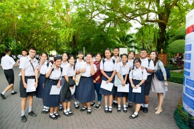 การแข่งขันภาษาจีนที่ยิ่งใหญ่ที่สุดในไทย เพชรยอดมงกุฎ ครั้งที่ 16 (นานาชาติ)