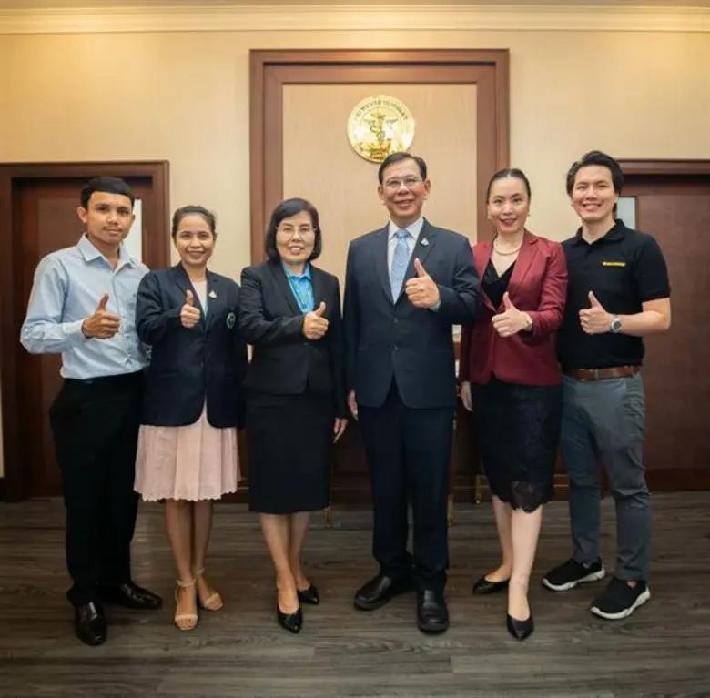 นายแพทย์สุขุม กาญจนพิมาย ปลัดกระทรวงสาธาร...