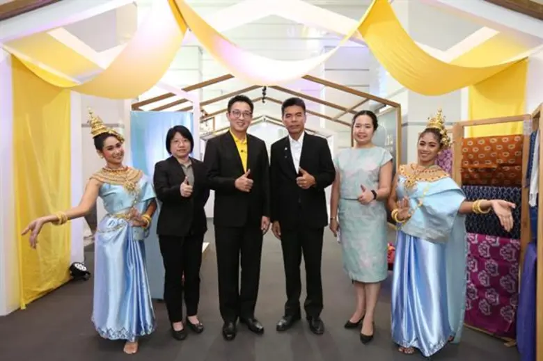 นายภาวี โพธิ์ยี่ ผู้จัดการสายส่งเสริมคุณค...