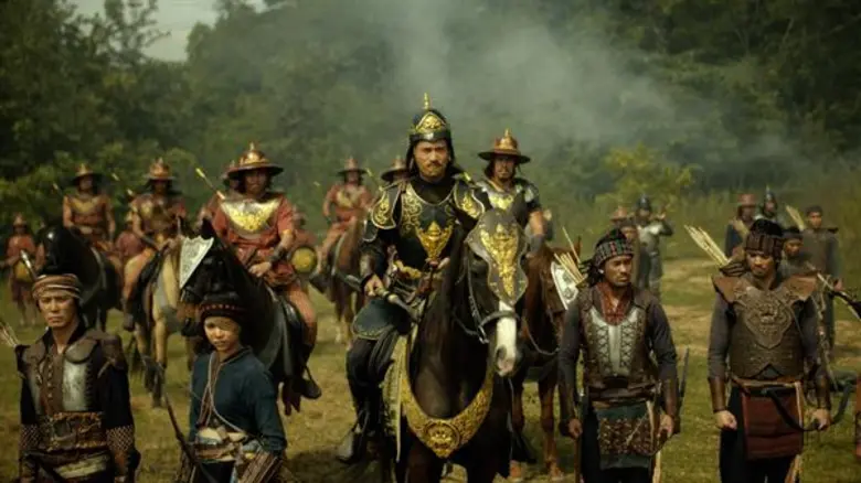 เป็นซีรีส์แนวประวัติศาสตร์ฟอร์มยักษ์ที่กำ...