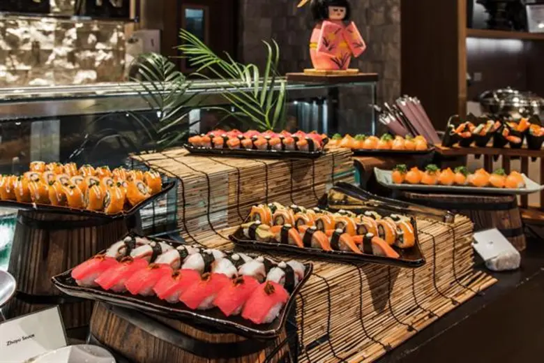 บิ๊ก บลู ซันเดย์ บรันช์ ทเวนตี้ เซเว่น ไบทส์ บราสเซอรี่ โรงแรมเรดิสัน บลู พลาซ่า กรุงเทพ