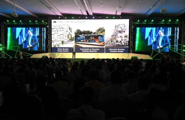 ขอนแก่นตื่นตัว...เร่งอัพเกรดความรู้ เปลี่ยนทันโลกยุคดิจิทัล หนุนแกร่งพัฒนาเมืองสู่ Smart City พร้อมแกะสูตร “Data” ชูธุรกิจโตเข้มแข็ง ในงานสัมมนา AIS ACADEMY for THAIs @ขอนแก่น