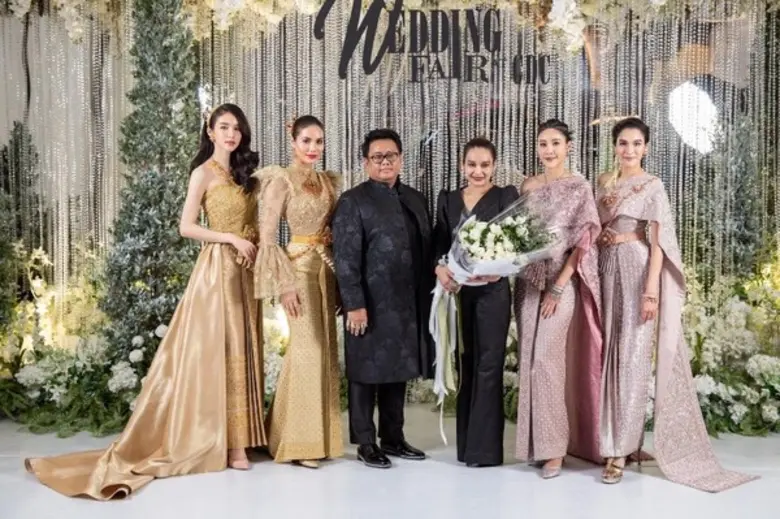 ยืน 1 ฟินาเล่ เวดดิ้ง สตูดิโอ เจ้าพ่อเวดดิ้ง ของแท้