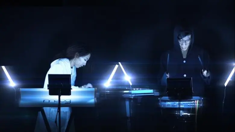 TWO PILLS AFTER MEAL เปิดตัวมิวสิควิดีโอ 3D สุดล้ำ! กับงานทดลองทางดนตรีชิ้นใหม่ "SUGAR" เพลงแรกจากอัลบั้มชุดที่ 2