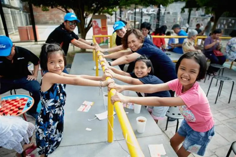 ฟอร์ดร่วมกับกลุ่มพันธมิตรส่งมอบสนามเด็กเล่นให้ชุมชนนางเลิ้ง