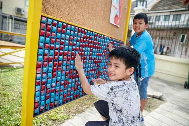 ฟอร์ดร่วมกับกลุ่มพันธมิตรส่งมอบสนามเด็กเล่นให้ชุมชนนางเลิ้ง