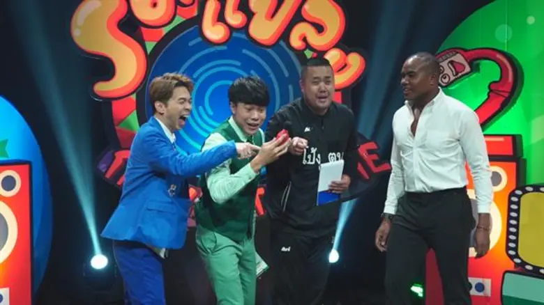 ไหวรึเปล่า “เอกกี้” ต้องลงแปลงเพลง กับ “รัศมีแข” ที่พกความแค้นมาจากซีซั่นก่อน ในรายการ “Songแปลง 2 กวนTHEME” วันพฤหัสบดีที่ 22 ส.ค.นี้