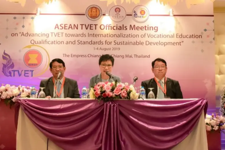 สคช. ร่วมผลักดันการเชื่อมโยงระบบคุณวุฒิวิ...