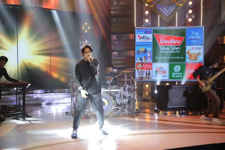 “กิ๊กดู๋” คว้าหัวมันพันธุ์ร็อค “โปเตโต้” ระเบิดเวทีโชว์เพลงใหม่ “อรุณ” แบบจัดเต็ม!!